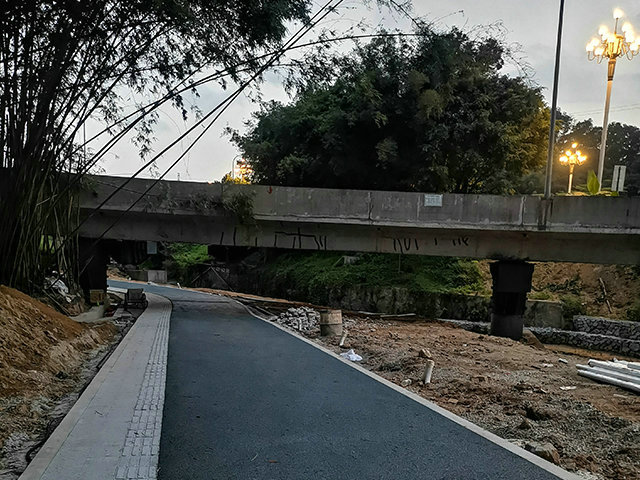 廣汕公路長坪高速口透水混凝土項目